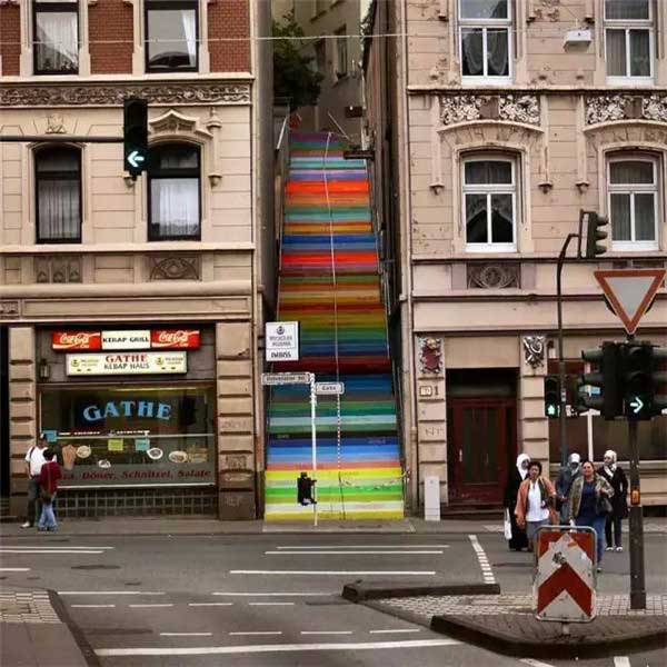 彩虹楼梯