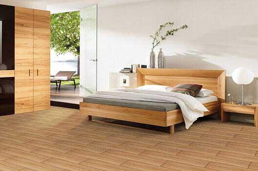 卧室适合用实木地板吗？
