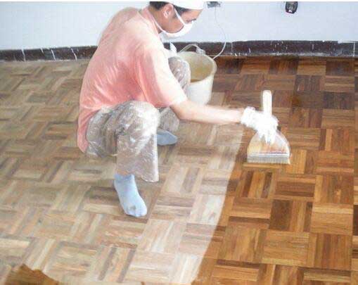 地板翻新装修刷漆