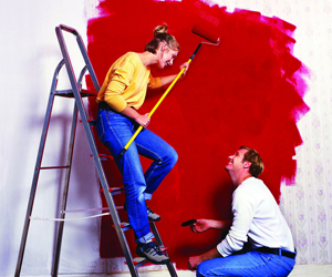 装修刮腻子刷墙真的一点也不能马虎 否则颜值不保！