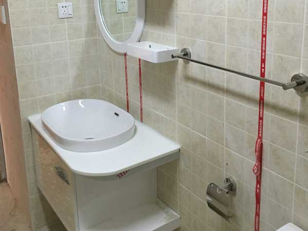 卫生间安装卫浴洁具